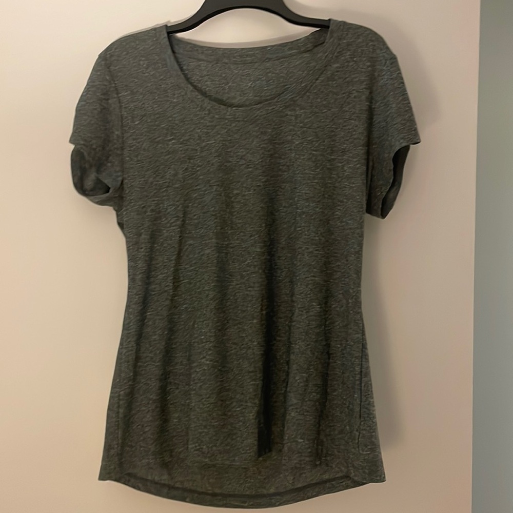 Grey tee shirt